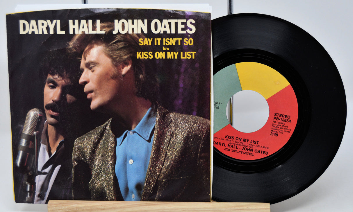 Hall & Oates - Say It Isn't So / Kiss On My List